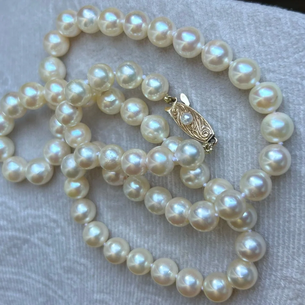 Vintage 14K yellow good clasp
8.50MM Tasaki 21” Cultured Akoya Pearl Necklace - Picture 9 of 15